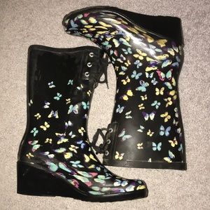 Wedged Rain Boots
